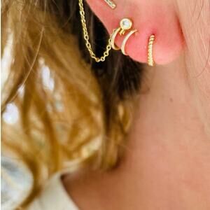 NEW NORDSTROM REVOLVE 18kt Gold Vermeil Twisted Tiny Mini Hoop Earrings Jewelry